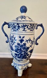 Vintage Mid 20th Century Bombay Chinoiserie Blue And White Ceramic Ginger Jar With Cover