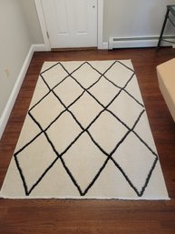 Avery Collection Area Rug.  Ivory / Grey.  Another Item From An Un-used Guest Room