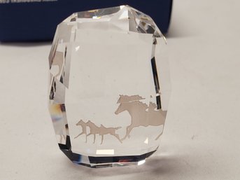 SWAROVSKI SCS  Membership Gift #5004732 Running Mother Horse & Foal Paperweight Figurine With Box