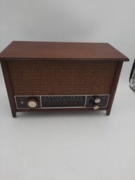 Mid Century Modern Vintage Zenith K 731 AM/FM Table-Top Radio