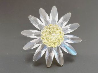 SWAROVSKI  SCS Crystal Yellow Marguerite Daisy Flower Membership Renewal Piece In Original Box