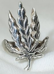 Vintage Sterling Silver Size 7.5 Marijuana Leaf Ring ~ 5.23 Ring