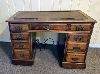 Vintage Colonial Pine Double Pedestal Bankers Desk With Leather Blotter And Original Escuteron Pulls