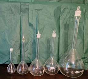 Vintage Pyrex Chemistry Lab Volumetric Flasks / Beakers With Stoppers