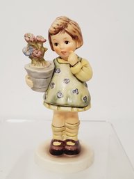 Vintage Hummel My Wish Is Small Exclusive 1994 / 1995 Club Figurine  (box 2)