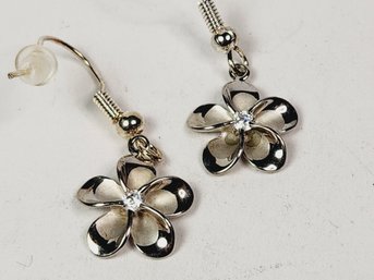 Pretty Sterling Silver Flower Dangle Earrings