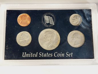 1983 Uncirculated United States  Mint  Set  5 Coins In Display Case