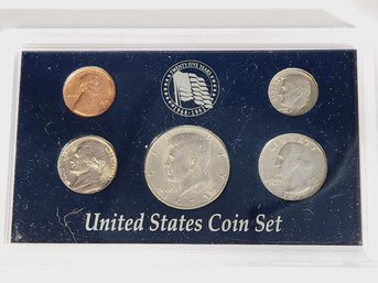 1973 Uncirculated United States  Mint  Set  5 Coins In Display Case