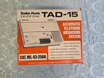 Radio Shack Duofone TAD-15 Automatic Telephone Answering System