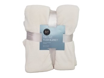 NEW Wayland Square Full-size Cream Color Plush Blanket #2