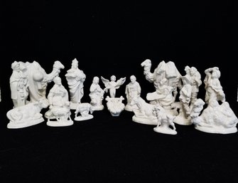 Vintage White Ceramic Nativity Set - 20 Pieces