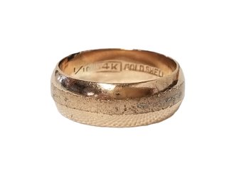 1/10 14kt Gold Shell Men's Ring - Size 7