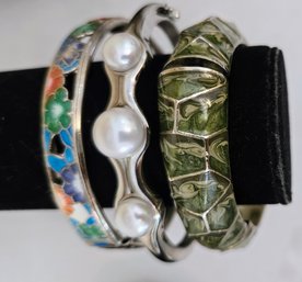 Colorful Cloisonne Enamel And Sil Er Ate Pearl Hinged Bangle Bracelet