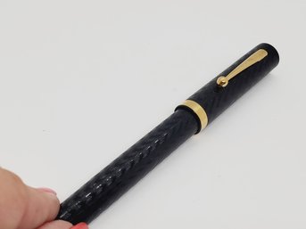 Vintage Schaeffer Black Fountain Pen With Gold Tone F NIB