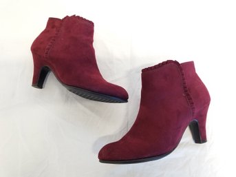 Women's Aerosoles 'tape Gun' Burgundy Faux Suede Ankle Boots With Side Zipper Size 6.5M