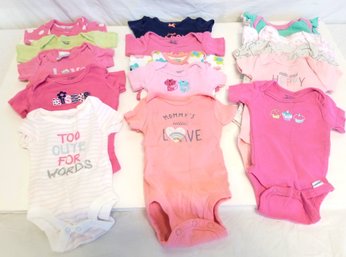 Lot Of 17 Cute Baby Girl's Onesies Sizes Newborn To 3 Months (lot A)