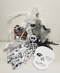 Halloween Skeleton Lot