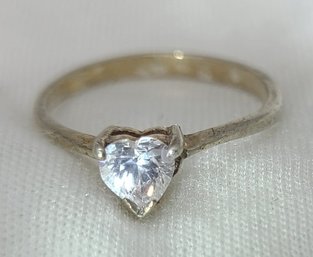 Sterling Silver Size 7 Lovely Heart Shaped CZ Ring ~ 1.50 Grams