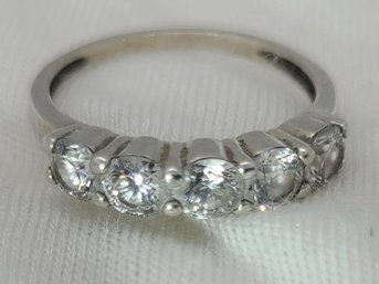 Vintage Sterling Silver Size 7 CZ Anniversary Ring ~ 2.19 Grams