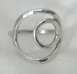 Vintage Sterling Silver Size 6.5 Double Circle Ring ~ 2.12 Grams