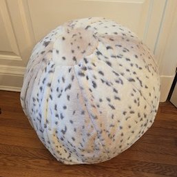 Faux Fur Plush Fleece Pouf / Ottoman