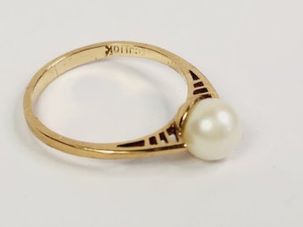 Vintage 10k Yellow Gold Pearl Ring