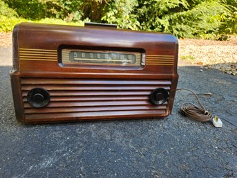 Vintage RCA Victor Radio/record Player