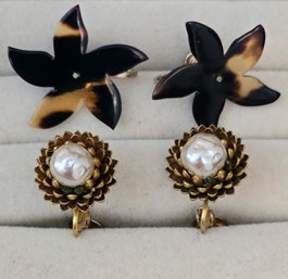 2 Pairs Of Vintage Earrings - 1 Tortoise Shell Flower / 1 Nested Pearl