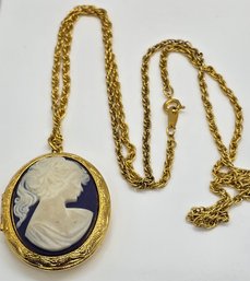 Vintage Cameo Locket Pendant Necklace