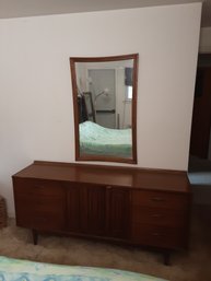 MCM Sculptra Broyhill Dresser With Mirror BEAUTIFUL!