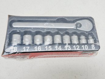 New Sealed SNAP ON Tools 10 Piece Low Profile Metric Ratchet / Socket Set Model 210RAFSM