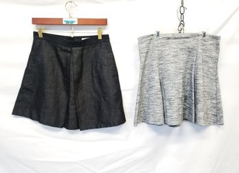 2 Women's Gap Short Flared Skirts Sizes XS - Small