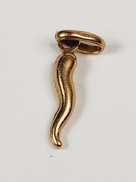 18k Yellow Gold Italian Horn / Pepper Pendant (small)