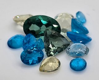 Multicolor Apatite