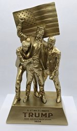 Incredible Donald Trump Golden Statue