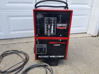 Century AC/DC Welder 230/140 Amp, Model 110-114