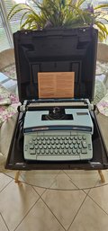 Vintage Smith - Corona Coronamatic Typewriter With Case