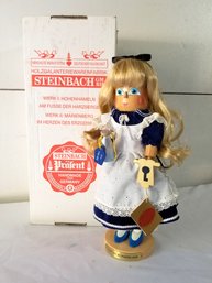 Steinbach Alexander Taron Collection Alice In Wonderland Nutcracker  (Lot OO)