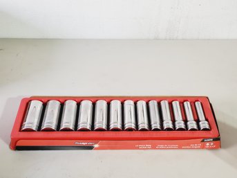 SNAP ON 313SYA SAE 1/2' Drive 12 Point 13 Piece Socket Set  3/8' To 1 18'