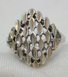 Stunning Sterling Silver Size 7 Ring