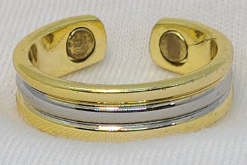 Size 9 Gold And Silver Plated Magnet Ring