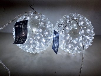 Two Season's Designs Celestial Lights LED Flashing Lighted White Christmas Holiday Balls