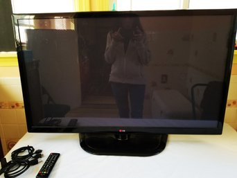 42' LG Plasma Television Model 42NA45P With Remote