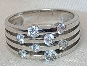 Sterling Silver Size 6 Beautiful Multiple CZ Ring ~ 4.00 Grams