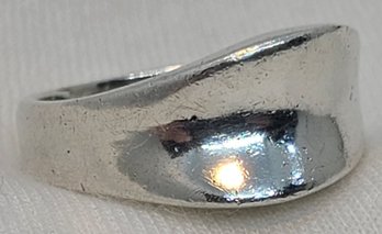 Sterling Silver Size 6 Heavy Curved Solid Ring ~ 5.44 Grams