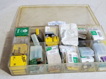 Large Mixed Assortment Of Automotive Fuses - See Photos