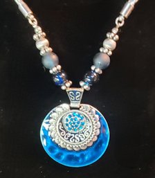 Stunning 18-in Blue Necklace