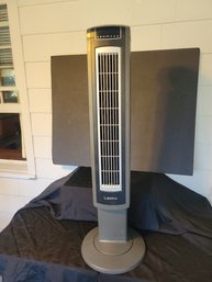 Lasko Model 2559 Tower Fan With Remote. Tested And Working.