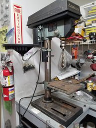 Delta 11-990 Table Top Drill Press. 6' Chuck To Column. 12' Bench Top Model. 1/2' Chuck Cap