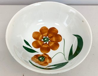 An Italian Porcelain Serving Bowl